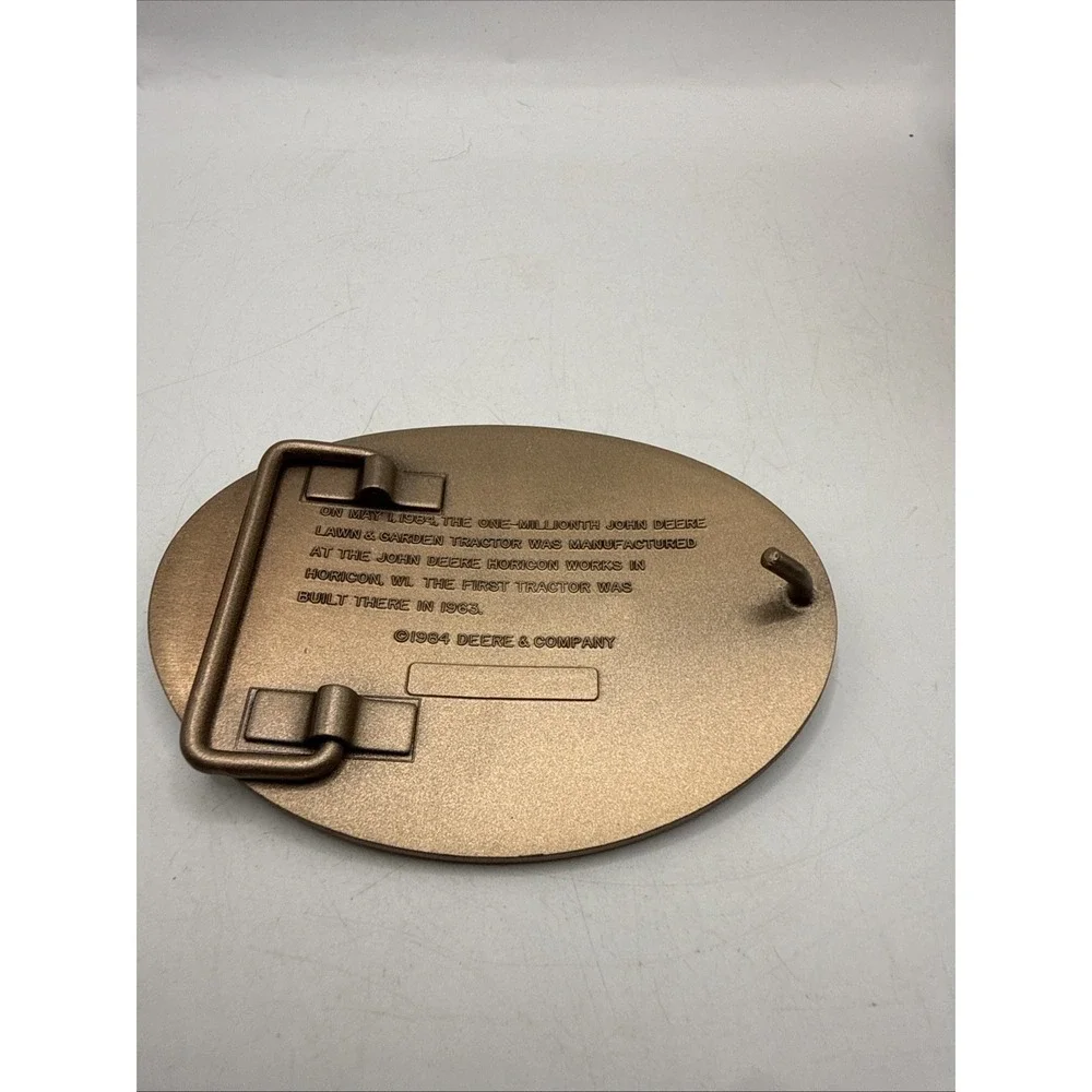 JOHN DEERE 1984 ONE MILLIONTH MODEL 318 LAWN TRACTOR GOLD BELT BUCKLE‎ NIB